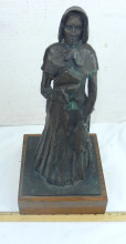 Statue Pioneer Woman Pilgrim Puritan Sculpture Signed Bronze