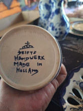 Delft Blue candle holder with a handle