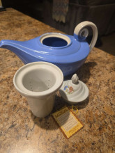 Vintage Chinese teapot pot